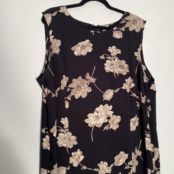 Vintage 90s PLUS SIZE Moody Floral Maxi Dress with Buttons Down the Side! 22w - Picture 3 of 4